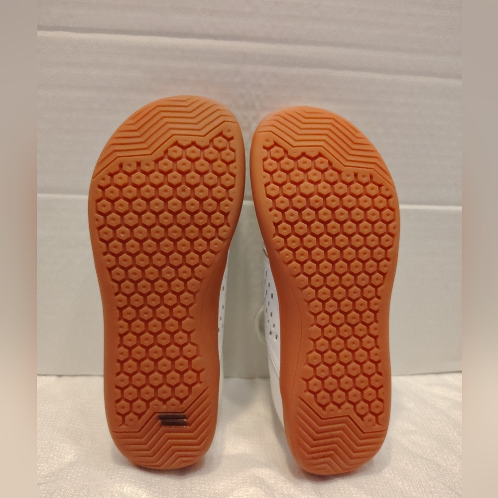 Whitin Minimalist Women Shoes # 8-8.5 - Picture 3 of 12